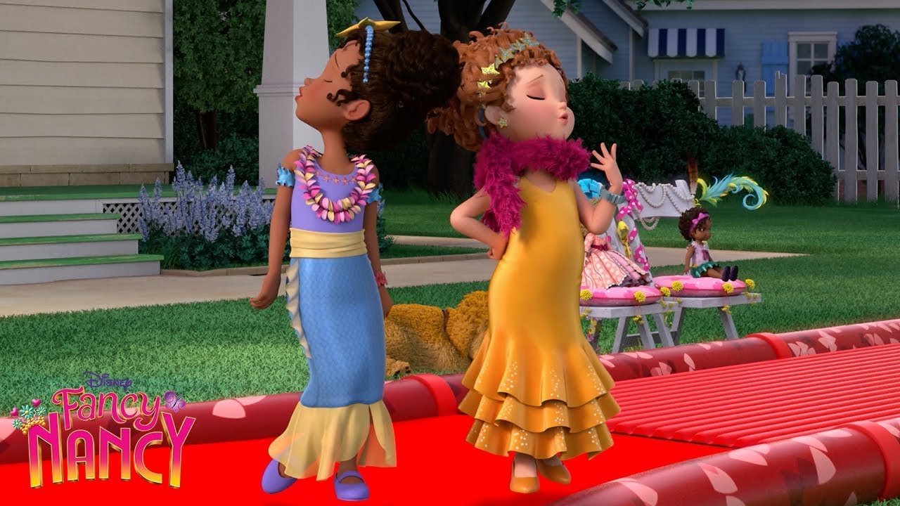 How to Have a Fashion Show | Fancy Nancy | Disney Junior - YouTube