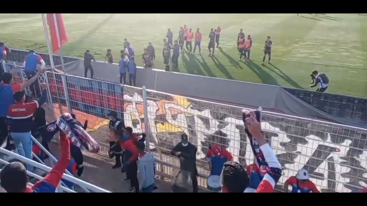 حضور جماهيري قوي للقروش 🦈 بملعب الفوسفاط💚 خريبكة 💙 ❤️