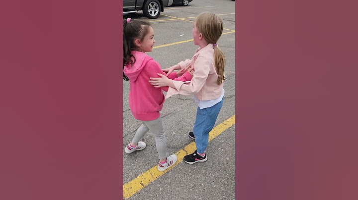 Watch these 6-year-old besties surprised by a parking lot reunion | Humankind #shorts #goodnews