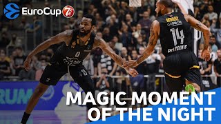 7DAYS Magic Moment of the Night: Punter's jumper is magic!