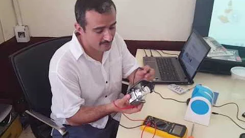 How to repair the lamp of a projector in 30 seconds