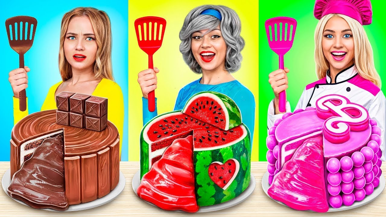 Tantangan Memasak Aku vs Nenek vs Barbie! Dekorasi Kue Ekstrem oleh YUMMY JELLY