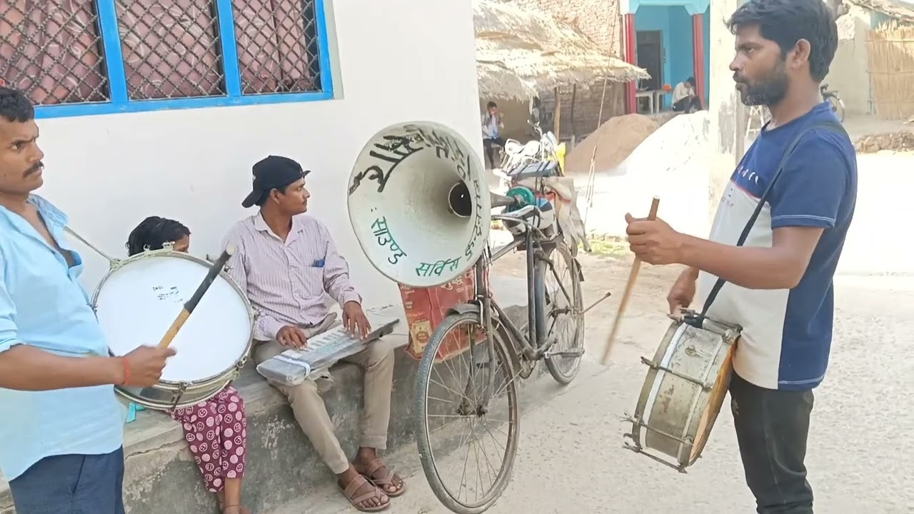 अजय devgan ka सुपरहिर गाना इश्क थे गल्ली बीच कोई कोई लंगता