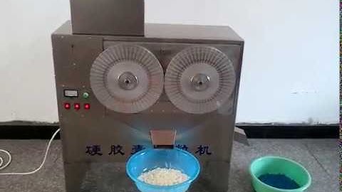Empty capsule separating machine