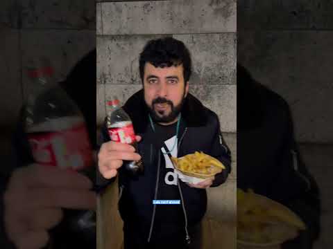 چپس خوردن لالا ظریف احمد در پاریس Lala Zarif Ahmad لالا ظریف احمد افغان Afghan خنده Funny