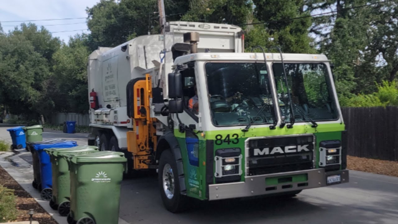 Max Labrie Mack LR Labrie Automizer Collecting Mansion Garbage! - YouTube