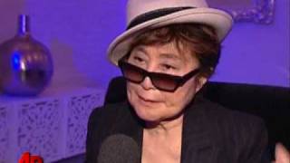 Tearful Yoko Ono Still Haunted by Lennon's Death