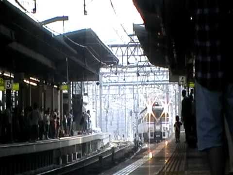 キハ181系特急はまかぜ1号浜坂行き大阪駅到着