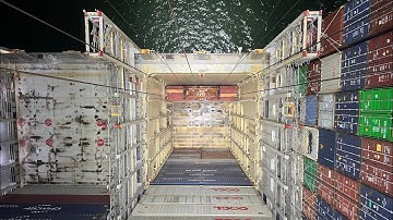 Những chiếc tàu container đầy ắp #Trong công nhân ngành cảng @