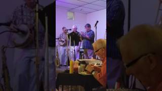 Video thumbnail of "Jada Hags Dixieland"