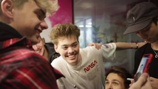 Video-Miniaturansicht von „Why Don’t We – 24 Hours in Melbourne“