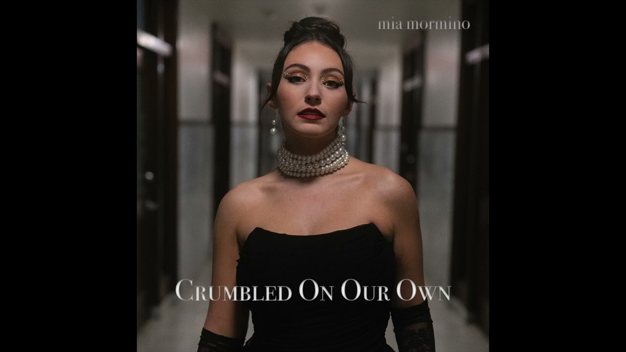 Παρακολούθηση Mia Mormino - "Crumbled On Our Own" (Official Audio) στο YouTube Παρακολούθηση Mia Mormino - "Crumbled On Our Own" (Official Audio) στο YouTube