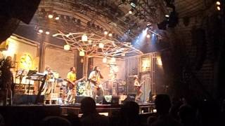 NOVO DIA - FEAT THE CONGOS (GRAVAÇÃO DO DVD DE PONTO DE EQUILÍBRIO)