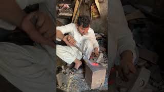 Sickle Making from Red Hot Iron #sickle #iron #arifkashifkassimakers #hujrashahmuqeem #agriculture