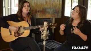Folk Alley Sessions at 30A: The Secret Sisters - "The Tennessee River Runs Low"
