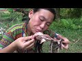 Survival skills - Natural Life catch fish by hand And Cooking fish recipe - Eating delicious