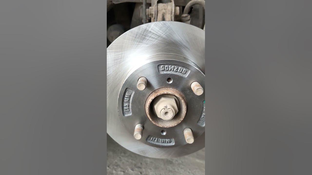 celerio brake pad and disc change mechanic automobile mechanical marutisuzuki shorts brake