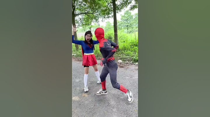 Ôi Nữ Siêu nhân biến thành Zombie chúa rồi người nhện không đánh nổi