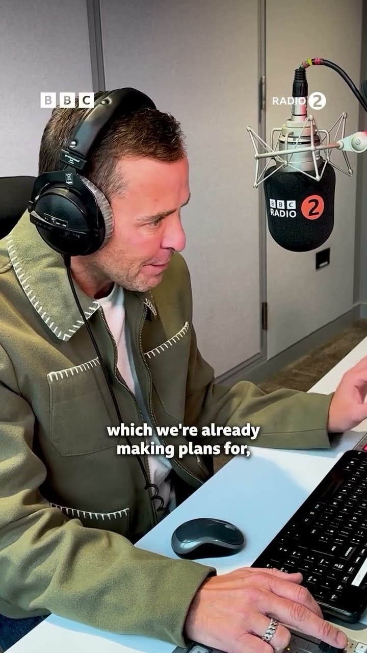Scott Mills says goodbye on his final afternoon show before moving to breakfast.