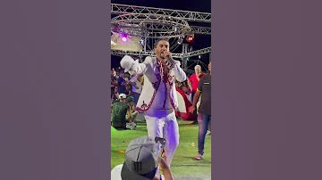 الكيلاني طليق يغني في عرسه 