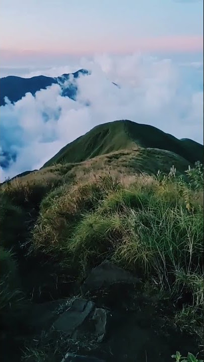 story wa keren di puncak gunung