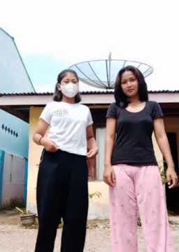 Tik tok celana pink ketat montok