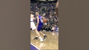 White Chocolate AKA Jason Williams hits Chris Webber with a behind the back bounce pass 12/18/1999