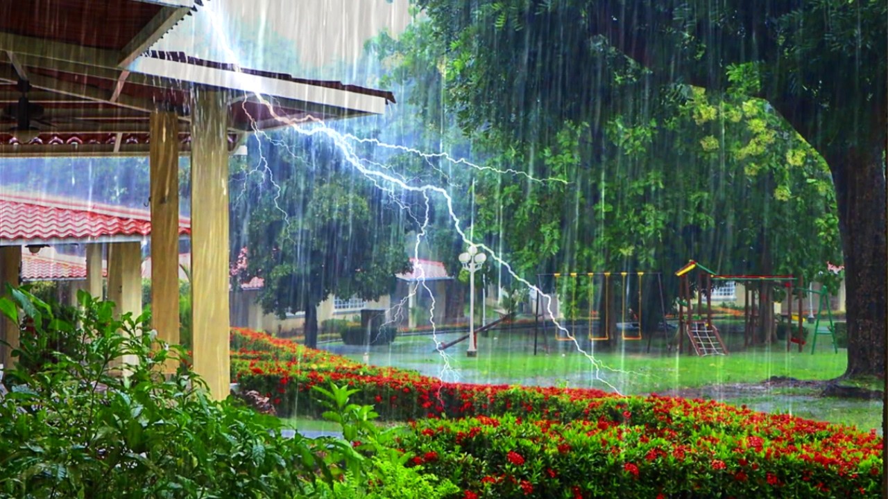 Thunderstorm Rmble Thunderstorm in Town – 5 Hours of Heavy Rain & Deep Thunder Rumble ...