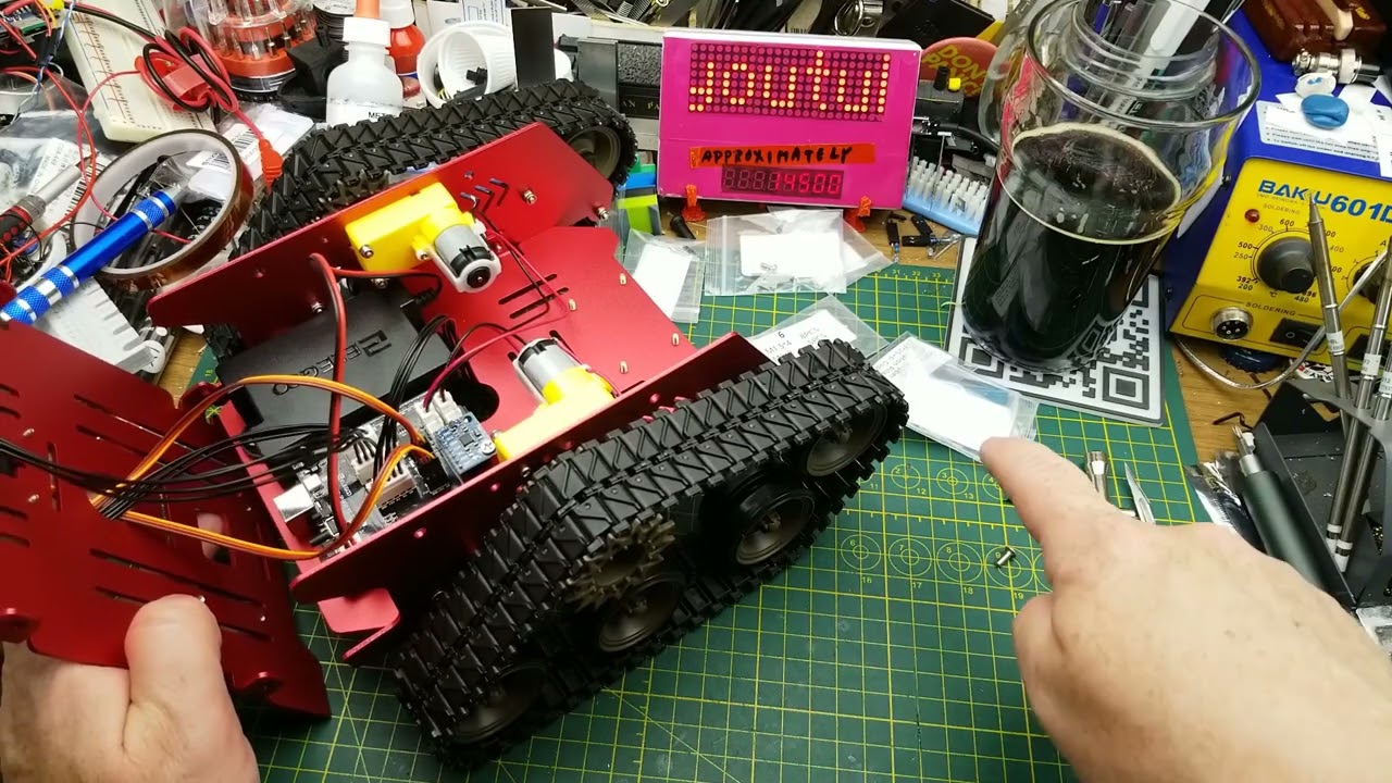 First look: Elegoo Conqueror robot tank kit - YouTube