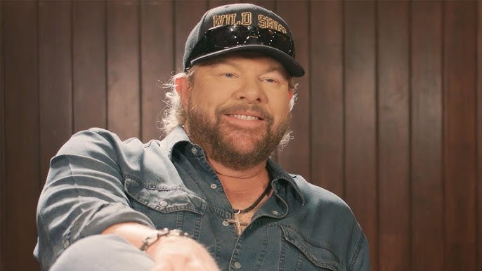 Toby Keith Red Solo Cup Drink | Southern Living - YouTube