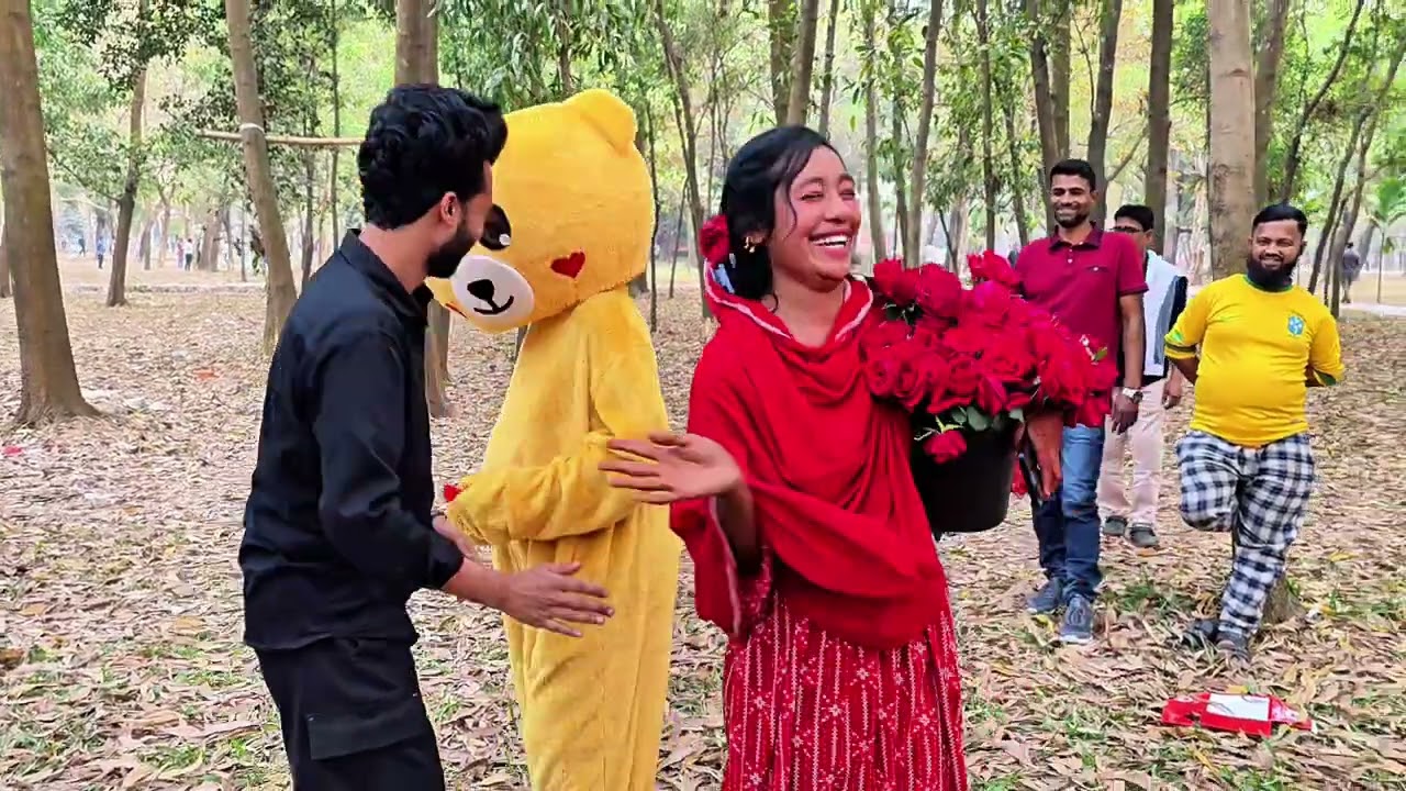 বৃষ্টিকে বিশাল এক টেডি বিয়ার উপহার দিল রনি #ভাইরাল_বৃষ্টি #জিয়া_উদ্যান #BMW #পাগল_রনি 