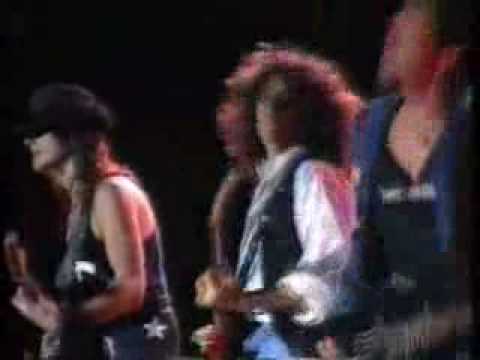 Bon Jovi & Aerosmith - Walk this Way (Live)