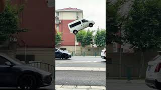 It’s so fun to cut and click videos like this. The technical flow comes with BGM and car dancing