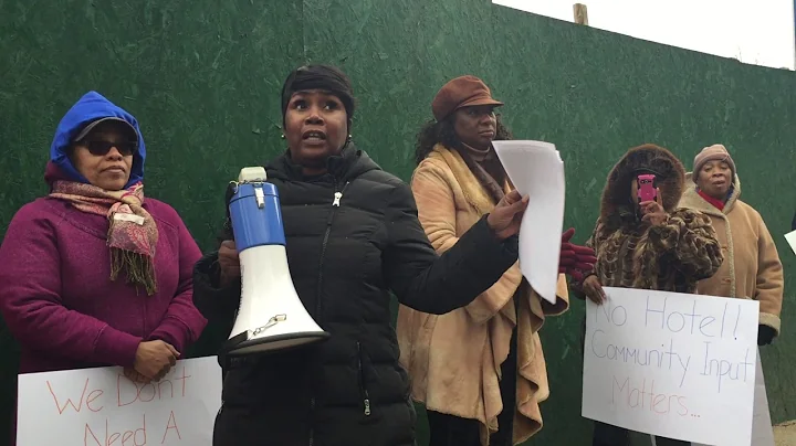 Michele Keeler & Rodney Reed speak at hotel protest