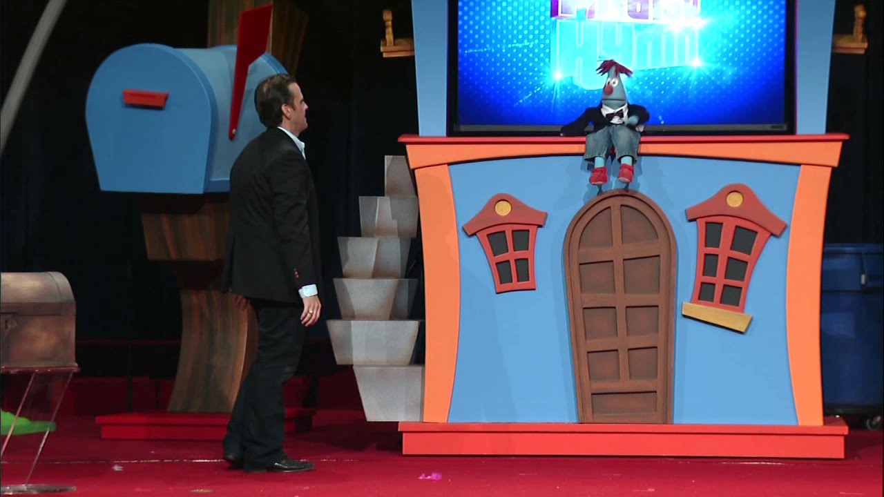 Cheeto turns Pastor Matthew Hagee into a Puppet - VBS 2013 - YouTube