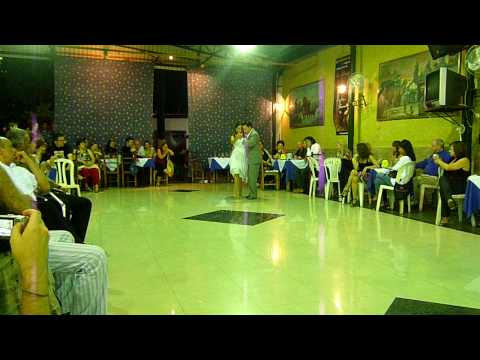 Daniel Martinez y Sofiani Figueroa en el CUV Milonga