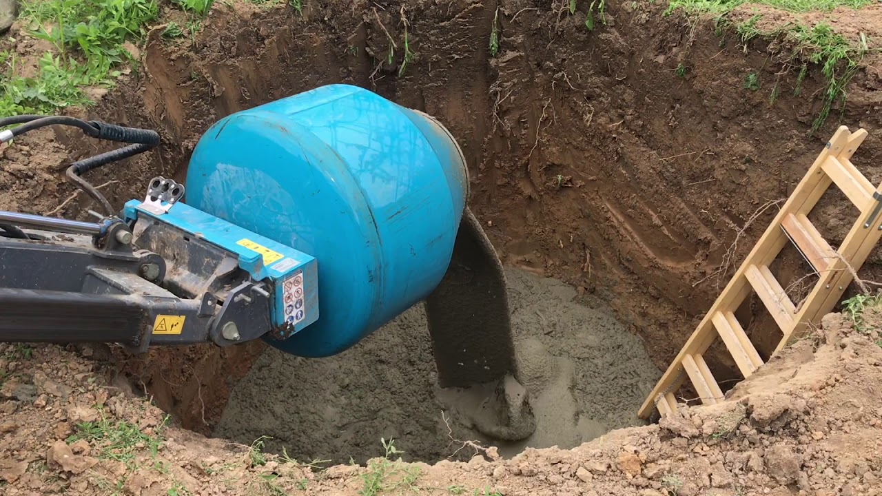 Malostroje.cz | Betonování a ukládání jímky