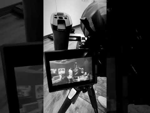 DC DaVinci in the studio