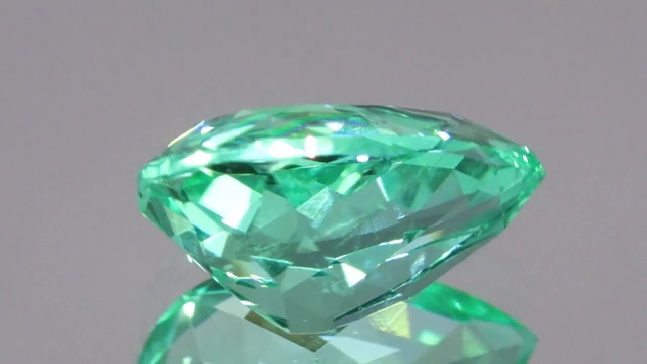 天然エメラルド 0.51ct 【美発色・ノンオイル】 ロシア GIA産地鑑別