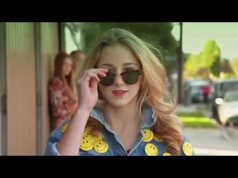 Video: Chloe Lukasiak nettoverdi: Wiki, gift, familie, bryllup, lønn, søsken