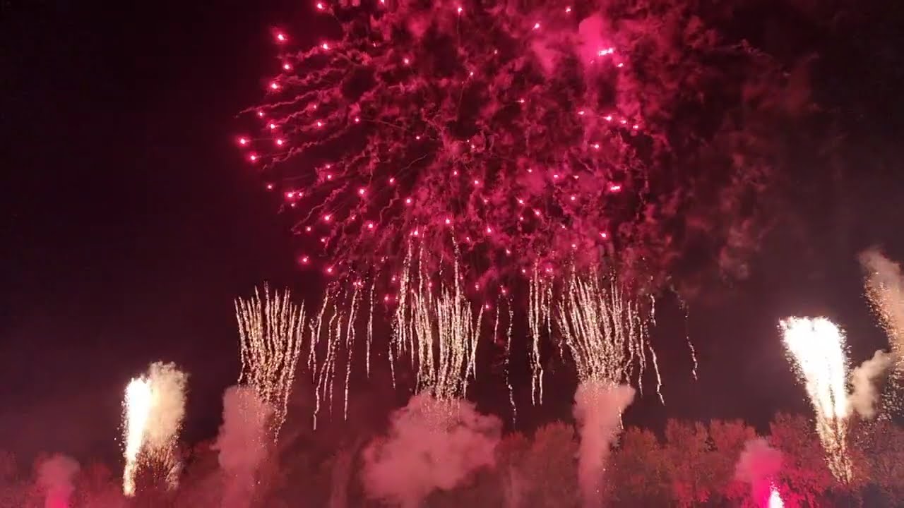 Skyfest fireworx fireworks and Lazer show mk bowl 2025