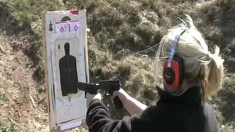 I like to shoot 2 guns @ one time...lol