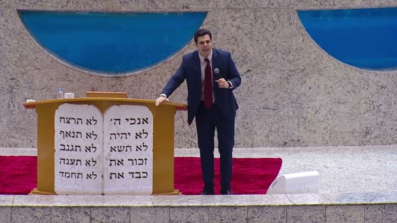 NUNCA ABRA ESSA PORTA !!!