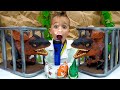 Vlad y Niki y Jurassic world juguetes aventuras