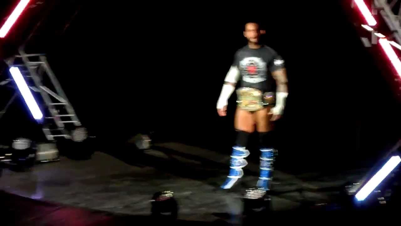 WWE RAW Gdańsk 12.04.12 CM PUNK entrance.MP4