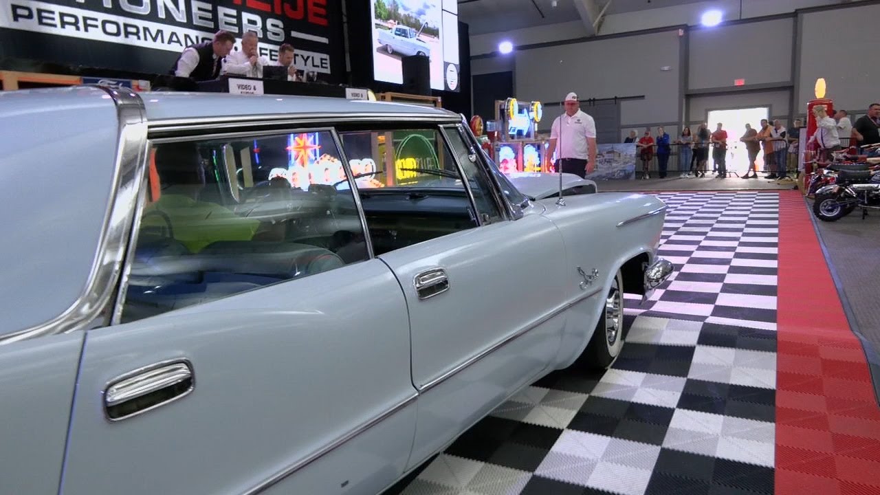 Bidders flock to French Lick for auction of Jamey Noel's vehicle