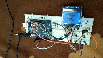 Arduino uno with Humidity sensor DHT22 and nokia 5110 lcd display
