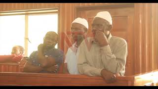 OGWOKUTTA DDUNGU: Omusawo eyeekebejja omulambo gwe awadde obujulizi