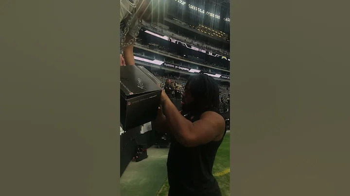 12/4/22 | Raiders G/C Dylan Parham gives back to f...