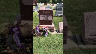 Annie Oakley’s Grave (and her husband Frank, too) #graves #famousgraves #annieoakley Annie Oakley’s Grave (and her husband Frank, too) #graves #famousgraves #annieoakley